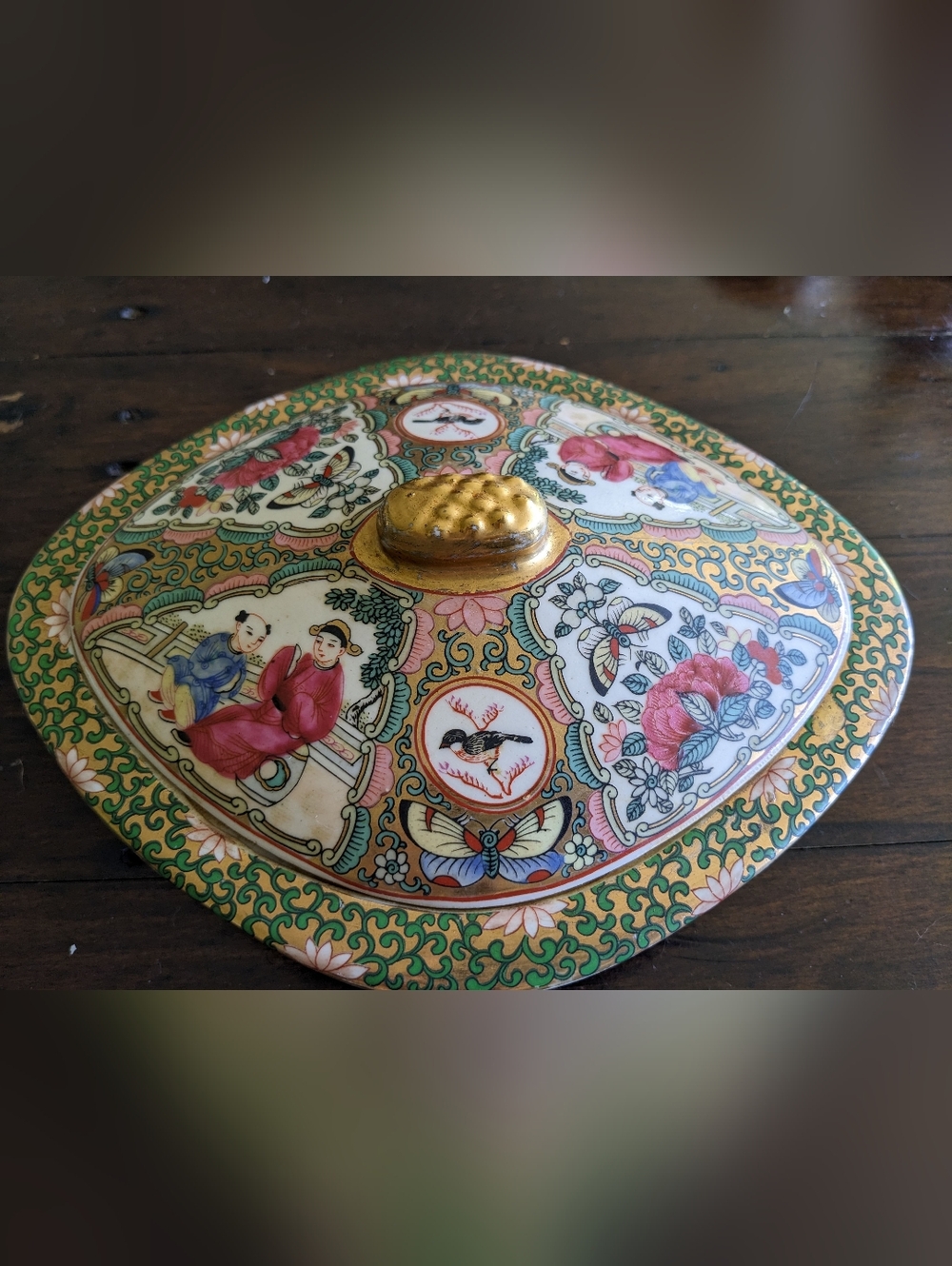 Chinese Rose Medallion Lozenge Box - 10" - Hand-Painted - Picture 6 of 8